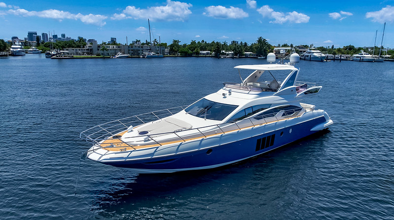 64ft Azimut yacht charter in Miami