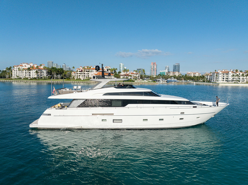 97ft San Lorenzo yacht charter in Miami